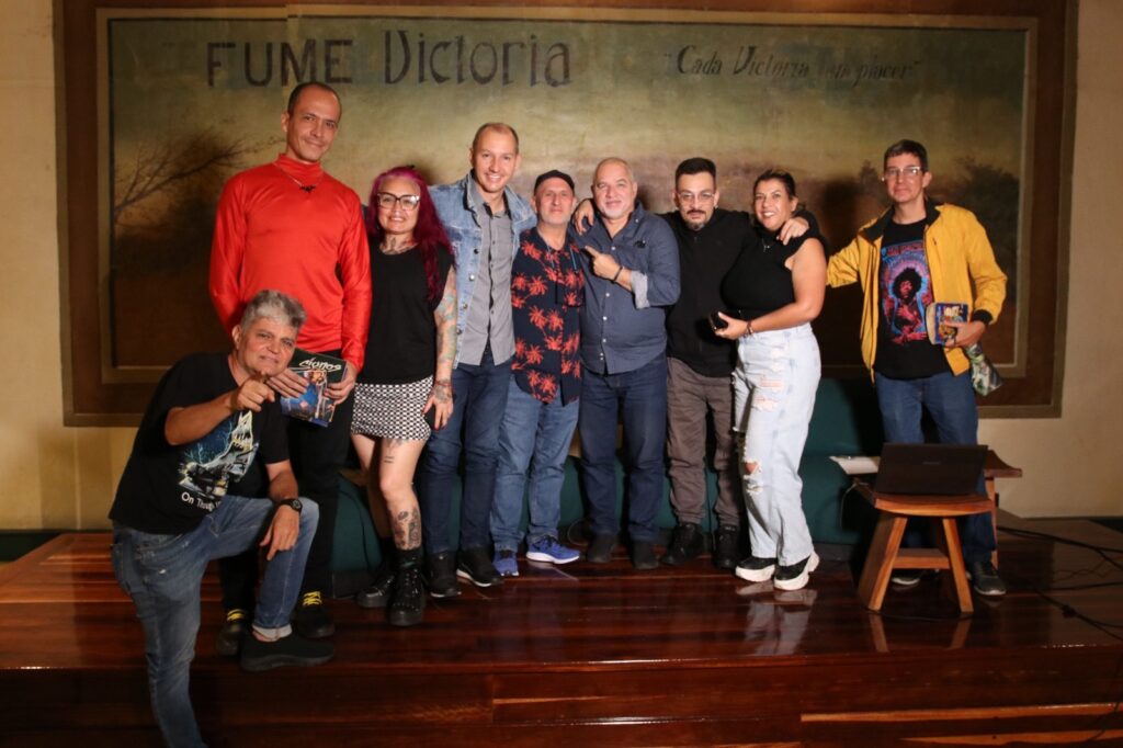 Algunas de las personas que participaron en la conversación con los hermanos Pérez